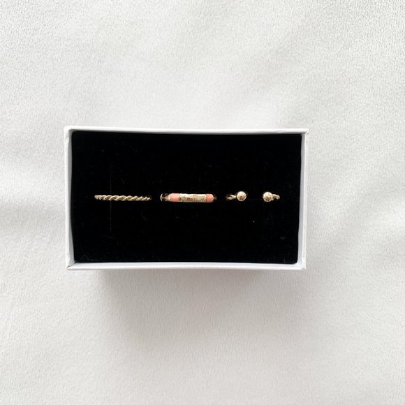 Anthropologie Jewelry Anthropologie Golden Twisted Minimalist Ring